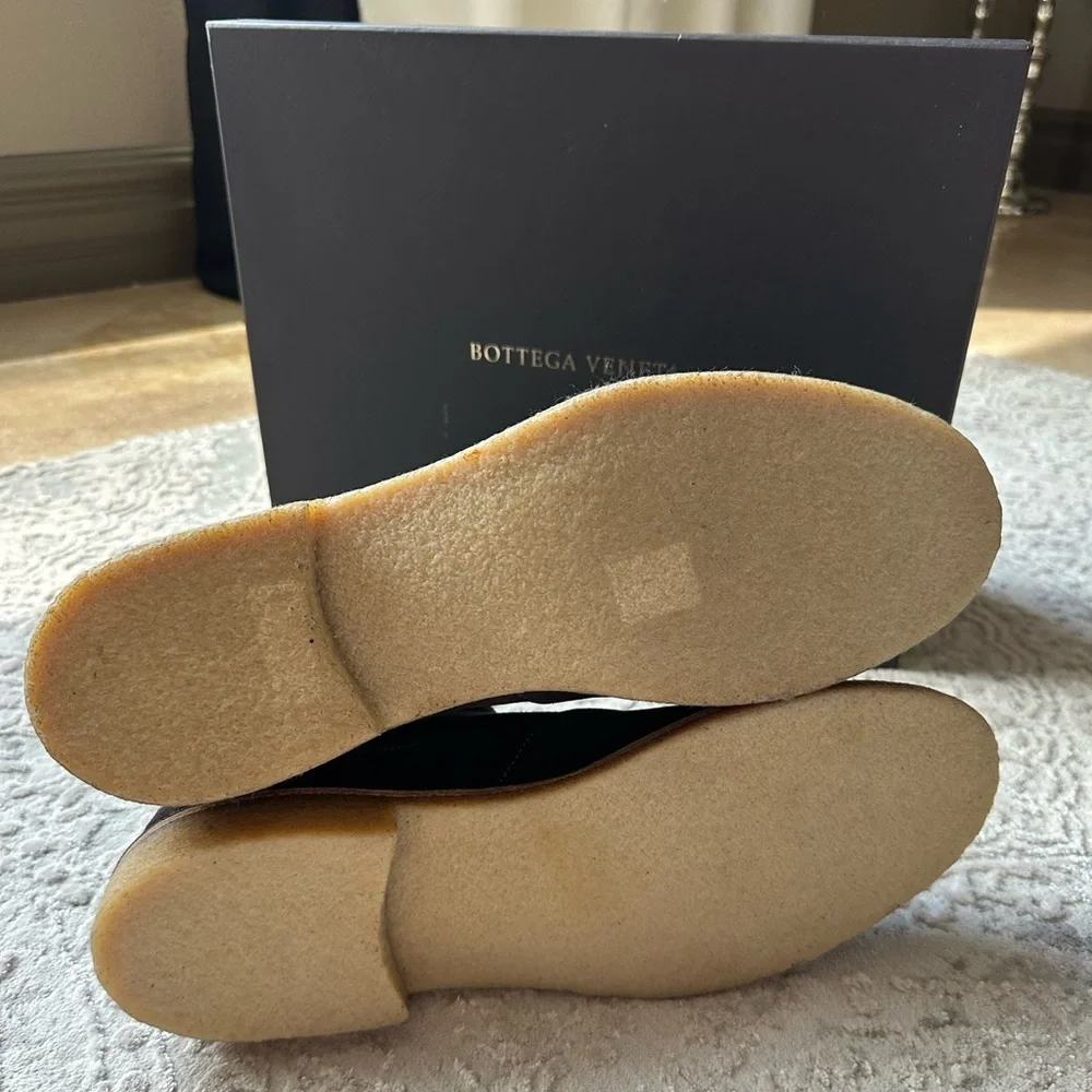 Bottega Veneta Chelsea Boots - Picture 10 of 10